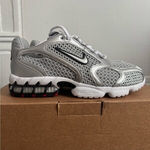 Nike Air Zoom Spiridon Cage 2 sneakers in silver and gray